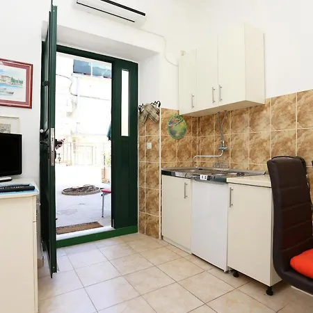 Apartamento With Wifi - 10243 *